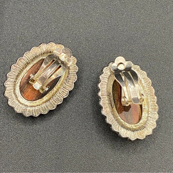 Stunning Amber Lucite Statement Clip On Earrings - Picture 8 of 9